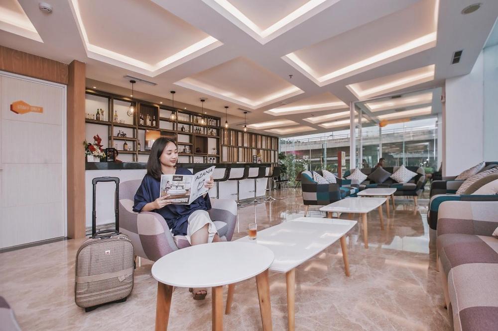 The Azana Hotel Airport Semarang Exteriör bild